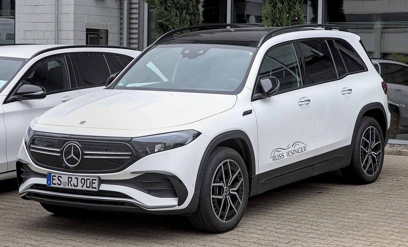 Mercedes-Benz EQB — ảnh 1