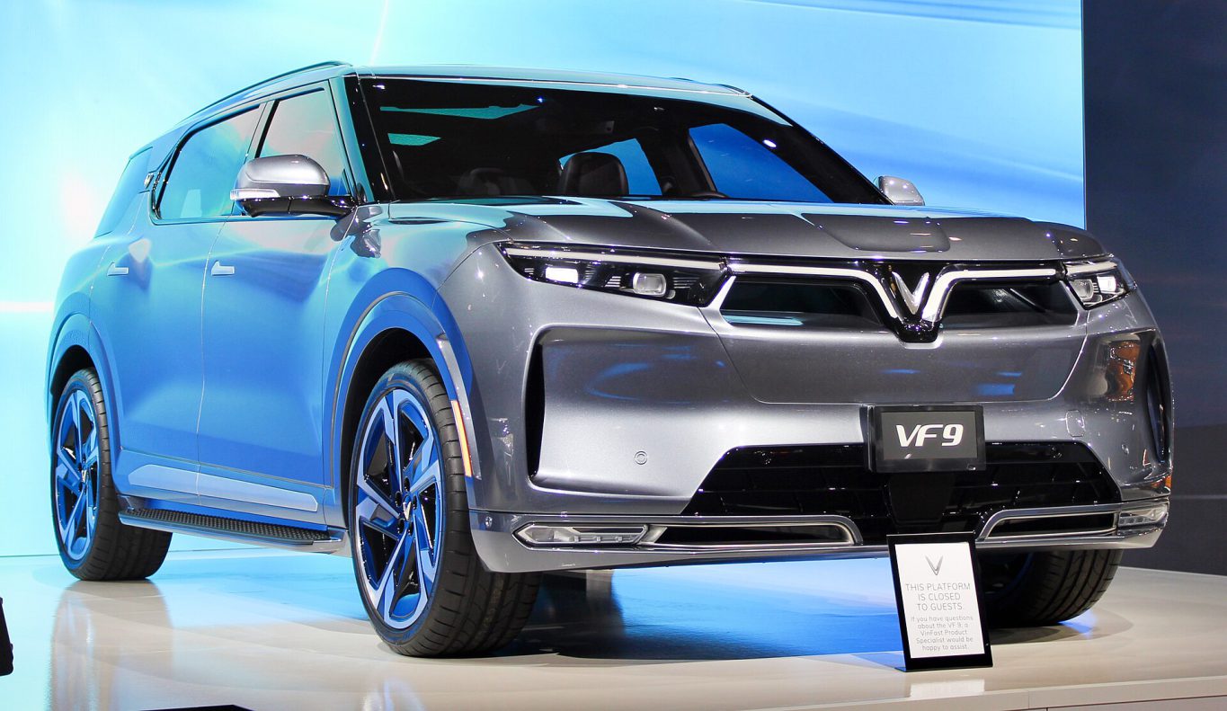 VinFast VF 9 — ảnh 1