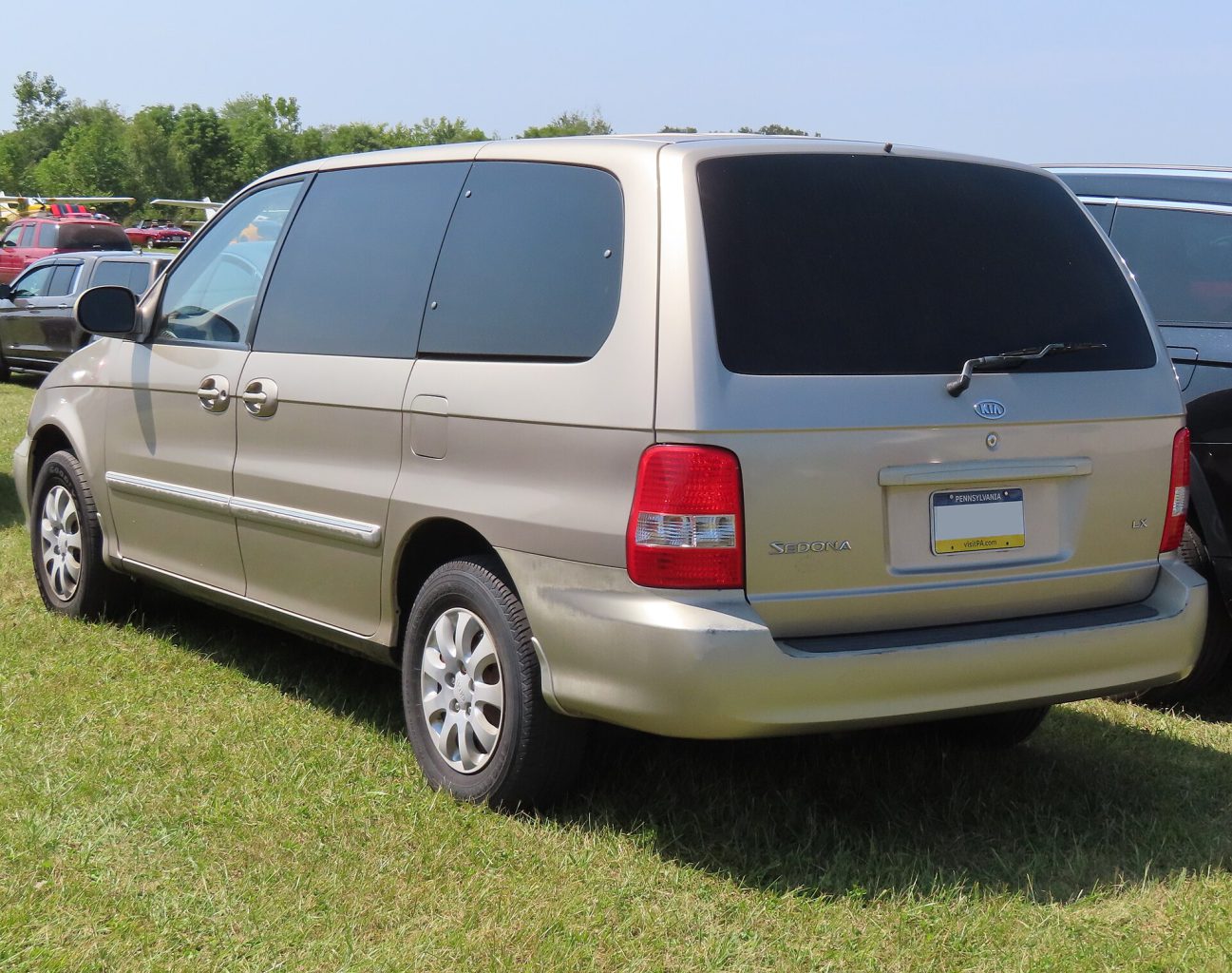Ngoại thất Kia Carnival — Kia Carnival tại Cần Thơ