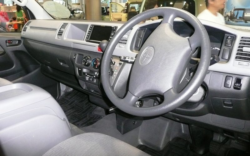 Nội thất Toyota Granvia — Toyota Granvia tại Cần Thơ