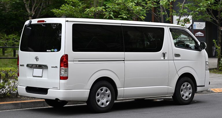 Toyota Granvia tại Cần Thơ
