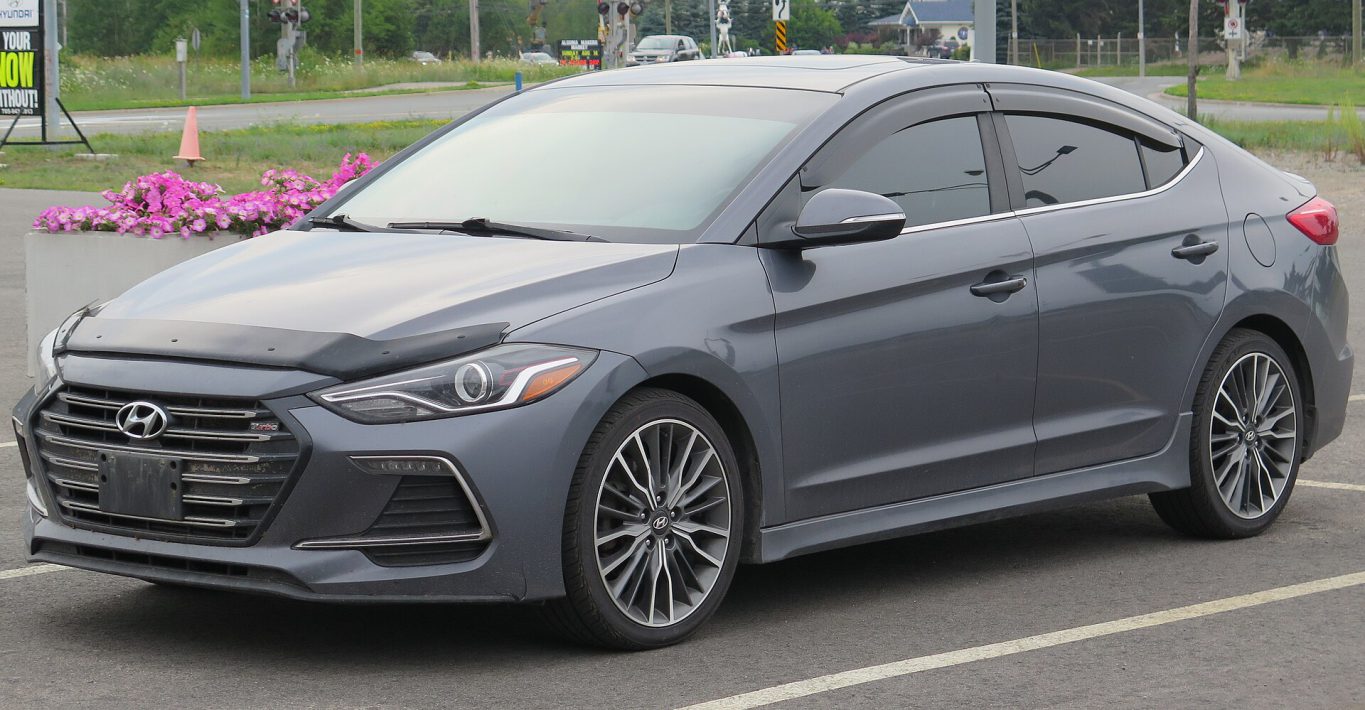 Hyundai Elantra — ảnh 8