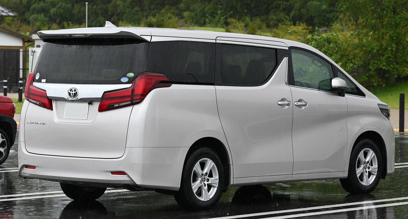 Toyota Alphard — ảnh 2