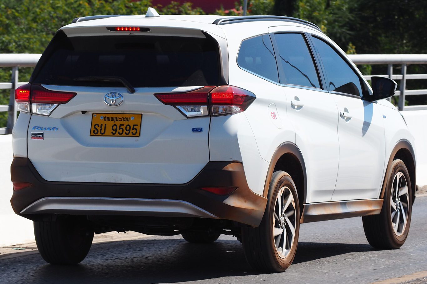 Toyota Rush — ảnh 8