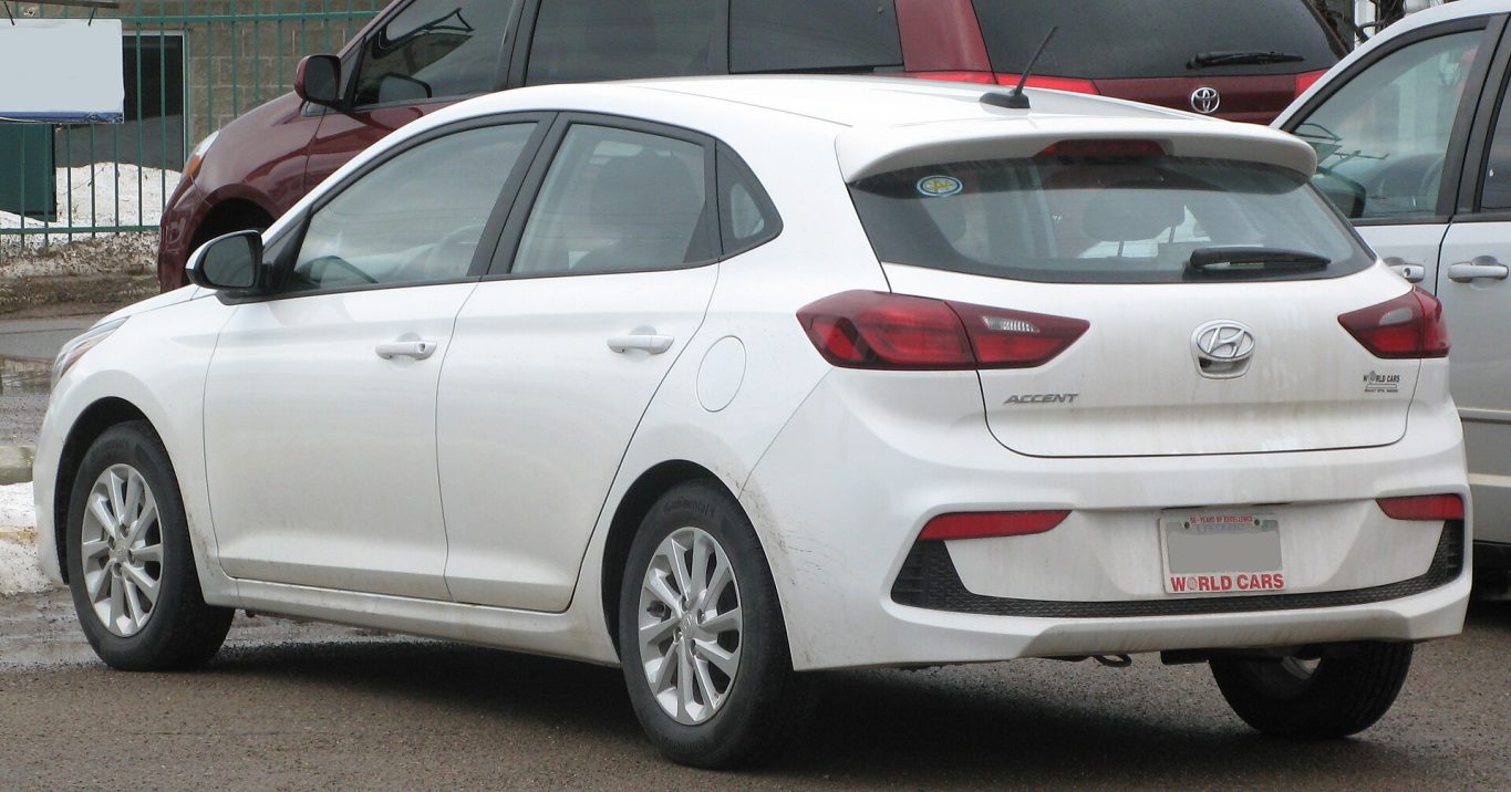 Hyundai Accent — ảnh 9
