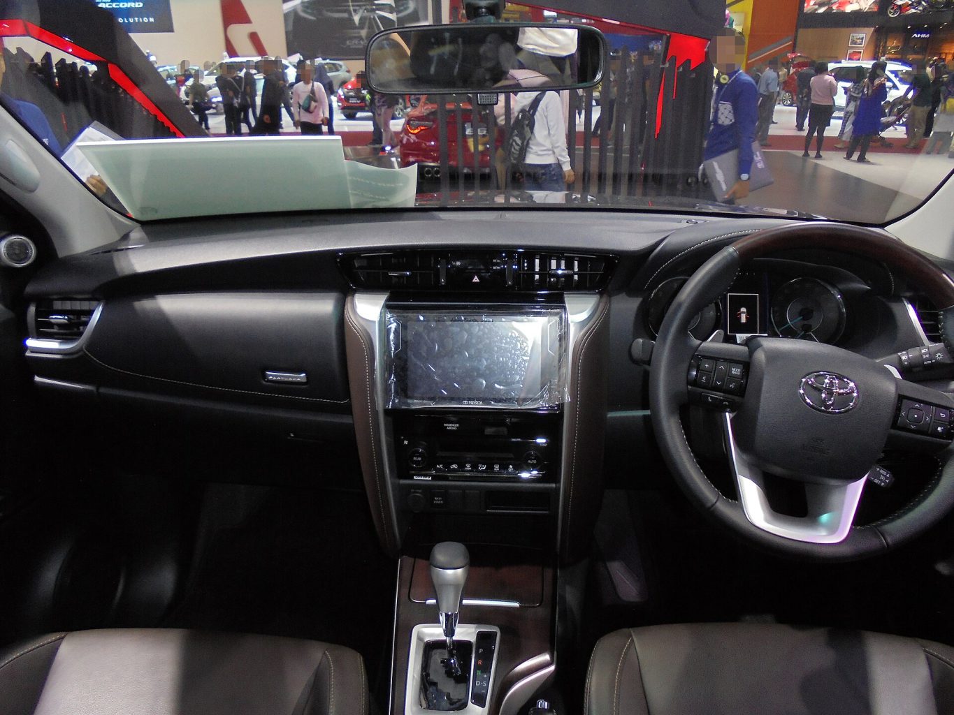 Toyota Fortuner — ảnh 6