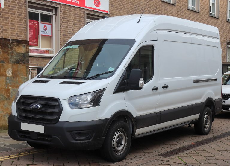 Ford Transit tại Cần Thơ
