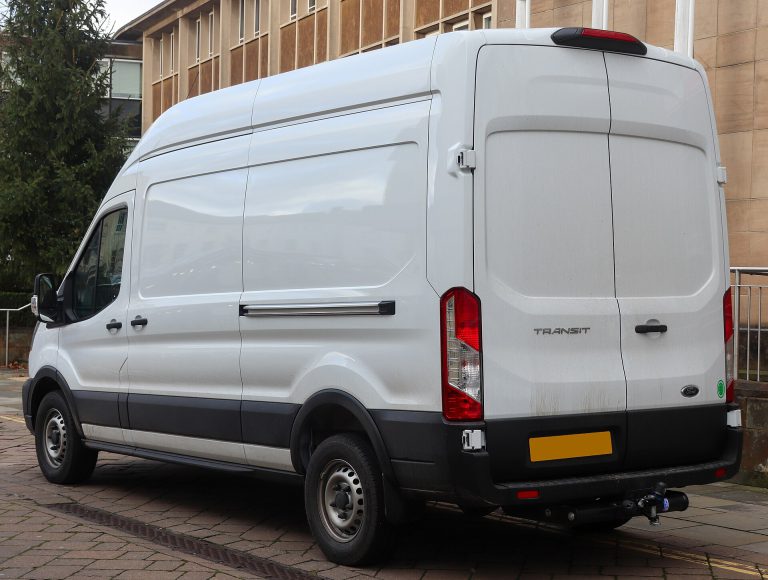 Ford Transit tại Cần Thơ