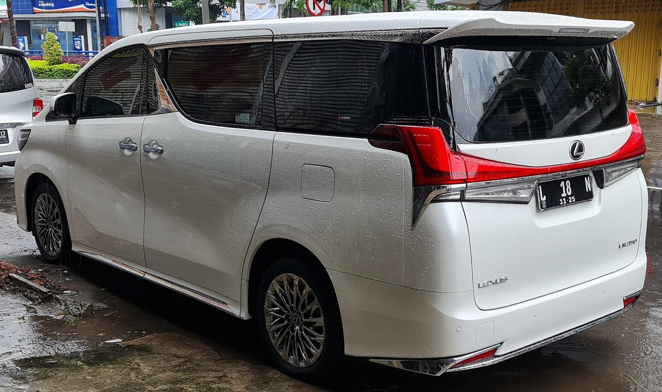 Toyota Alphard — ảnh 3