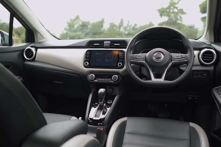 Nissan Almera tại Cần Thơ