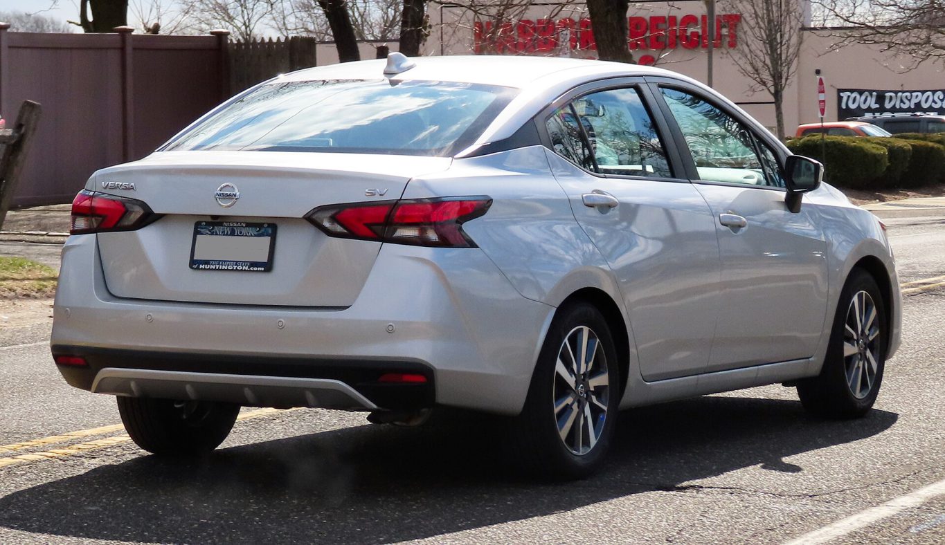 Nội thất Nissan Almera — Nissan Almera tại Cần Thơ