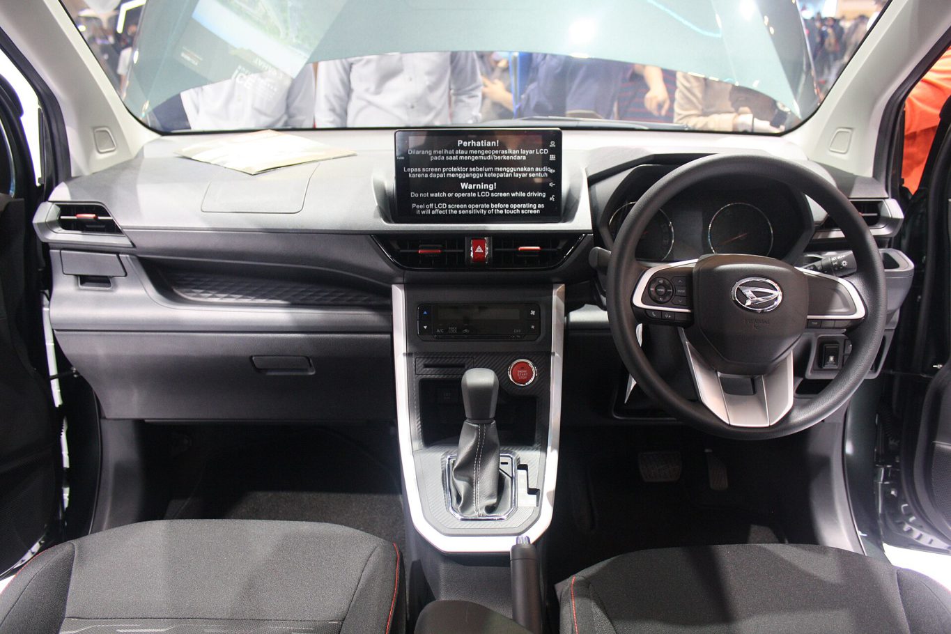 Toyota Veloz Cross — ảnh 8