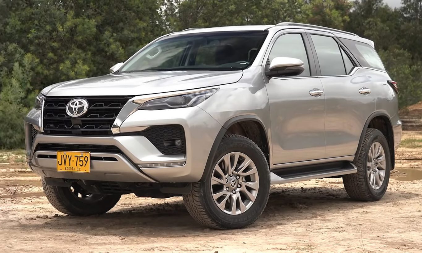 Toyota Fortuner — ảnh 2