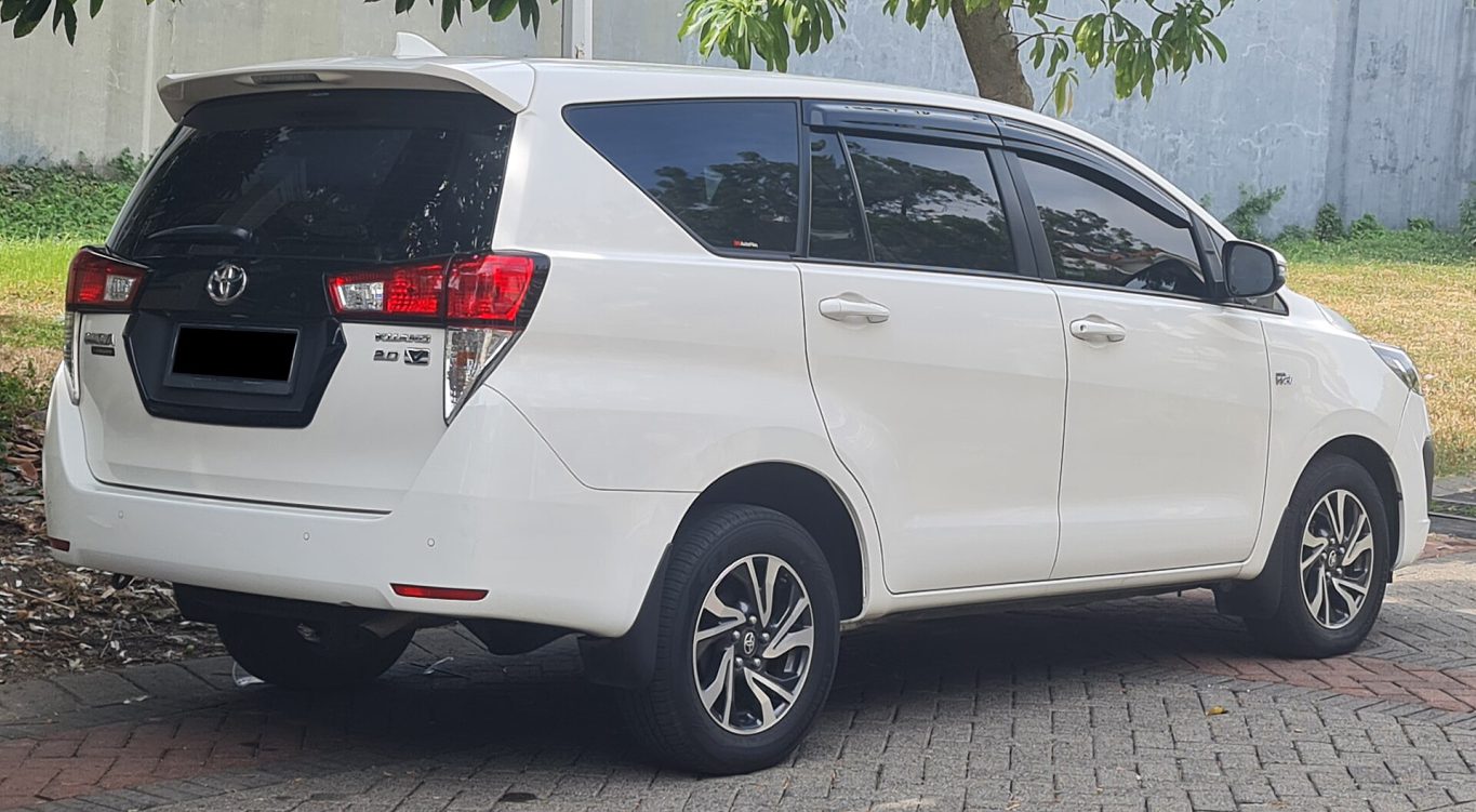 Toyota Innova Cross — ảnh 6