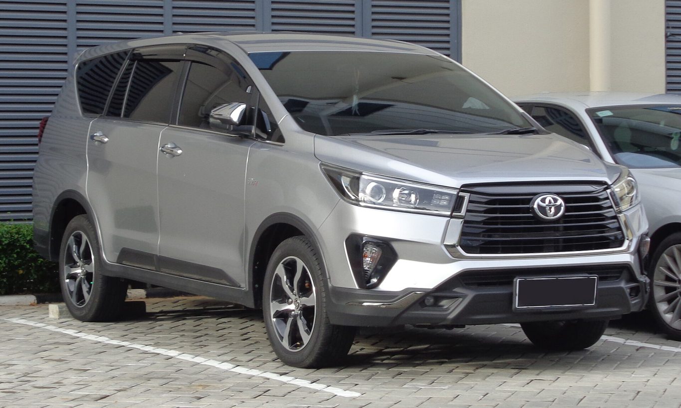 Toyota Innova Cross — ảnh 7