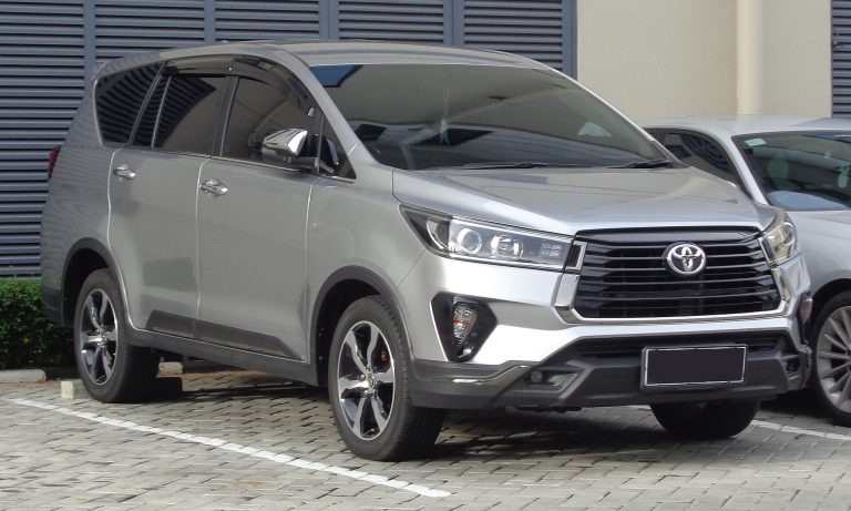 Toyota Innova Cross tại Cần Thơ