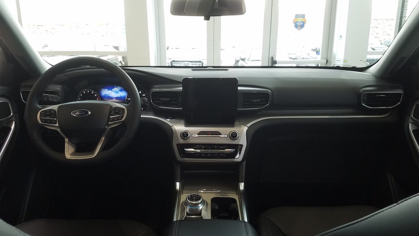 Ford Explorer — ảnh 8