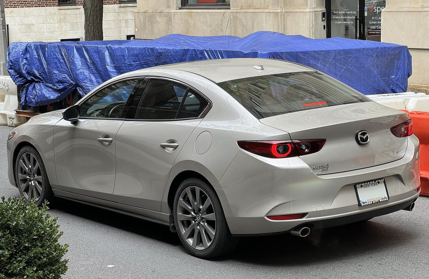 Ngoại thất Mazda3 — Mazda3 tại Cần Thơ
