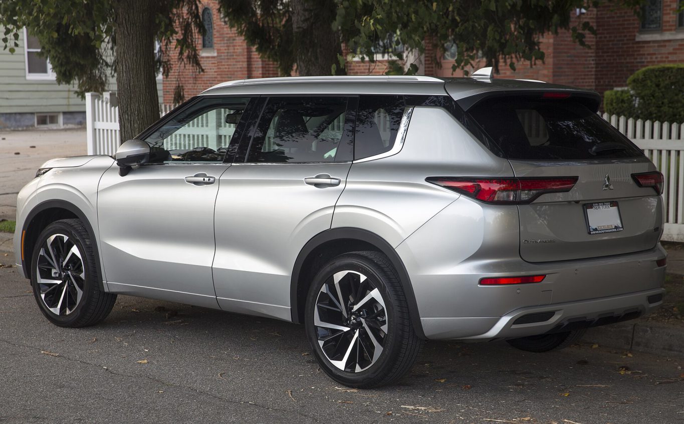 Mitsubishi Outlander — ảnh 6