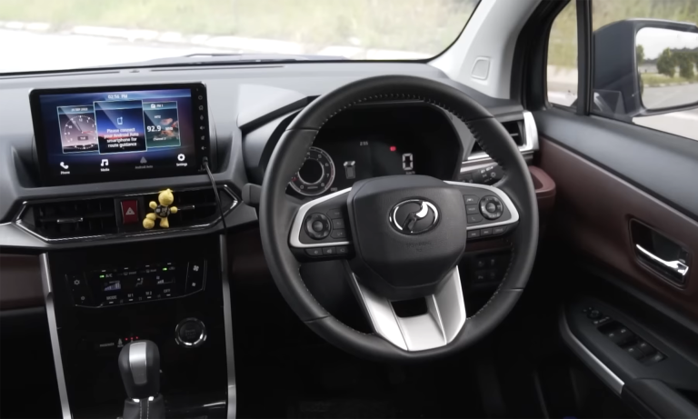 Toyota Veloz Cross tại Cần Thơ