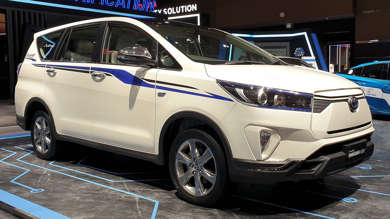 Toyota Innova Cross — ảnh 3
