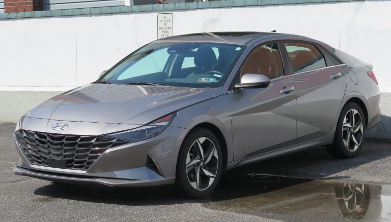 Hyundai Elantra tại Cần Thơ