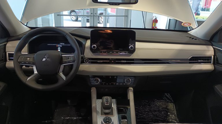Mitsubishi Outlander tại Cần Thơ