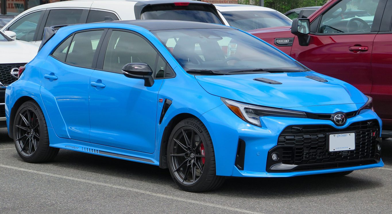 Toyota Corolla Altis — ảnh 3