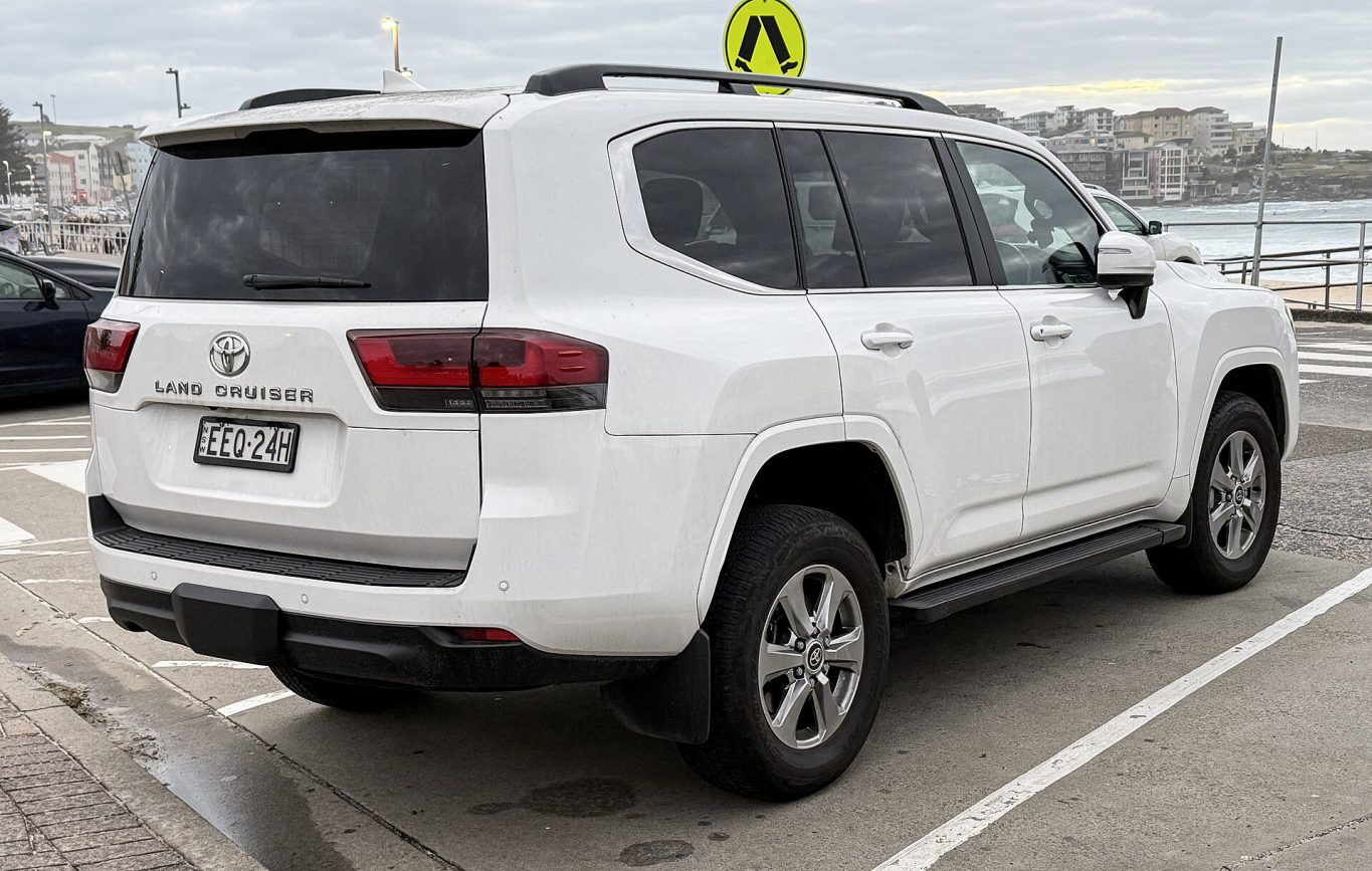 Toyota Land Cruiser — ảnh 3