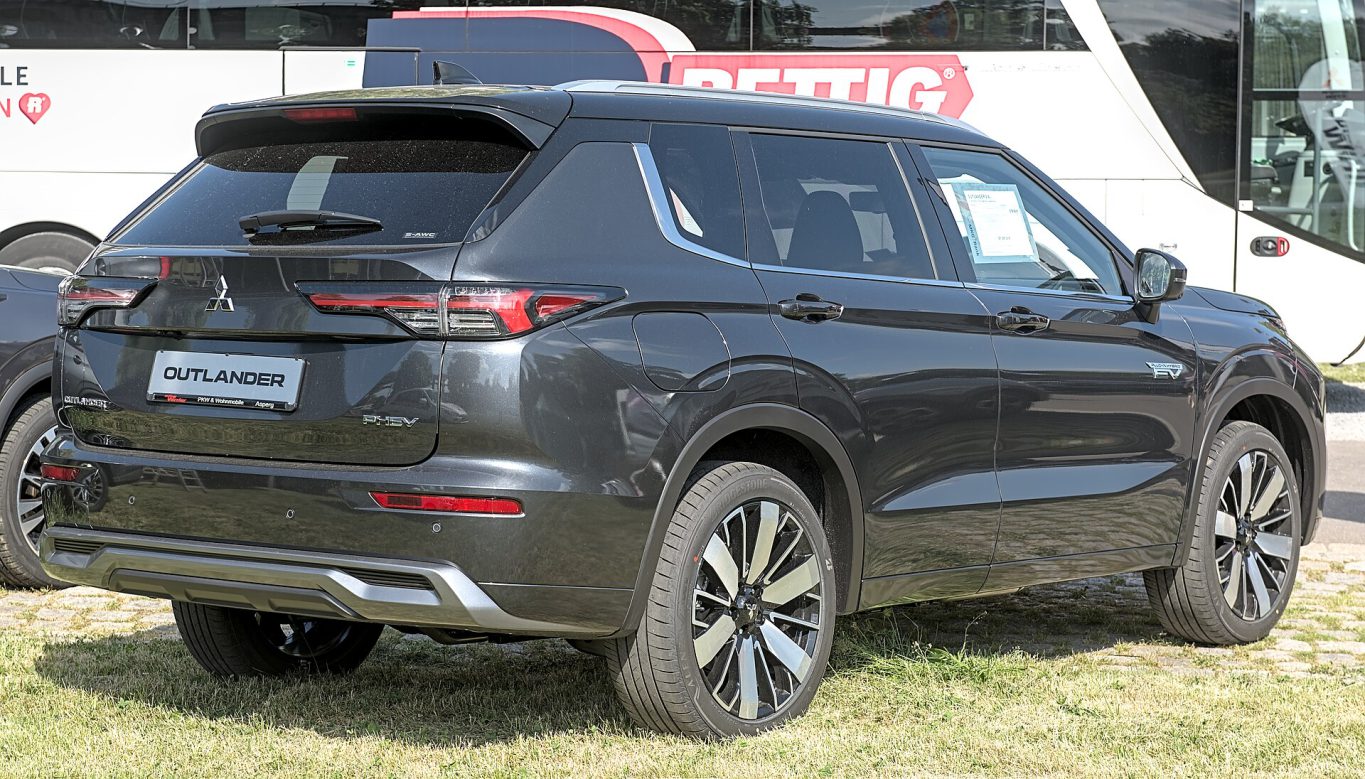 Mitsubishi Outlander — ảnh 8