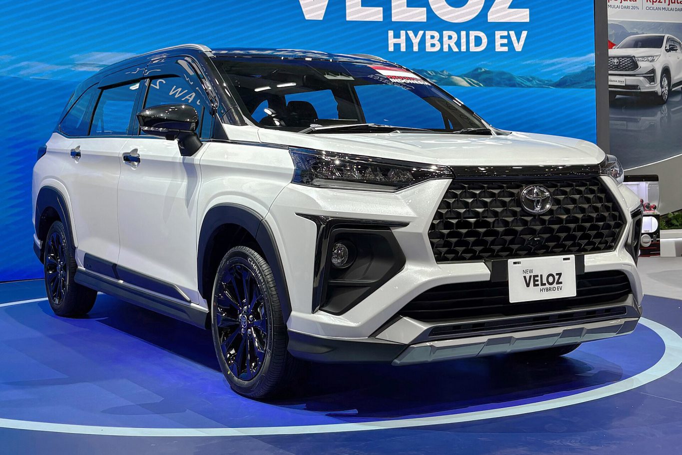 Nội thất Toyota Veloz Cross — Toyota Veloz Cross tại Cần Thơ