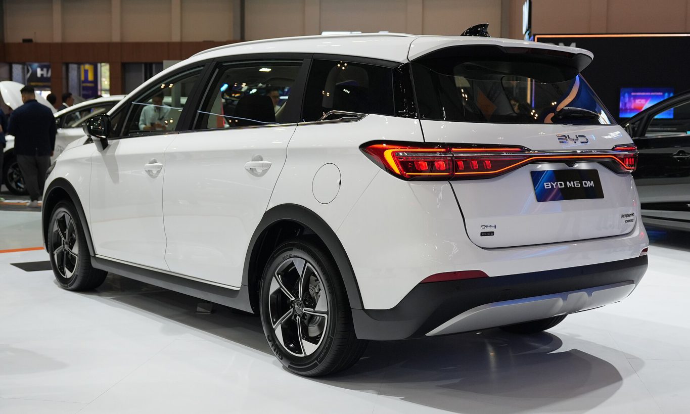 BYD M6 — ảnh 6