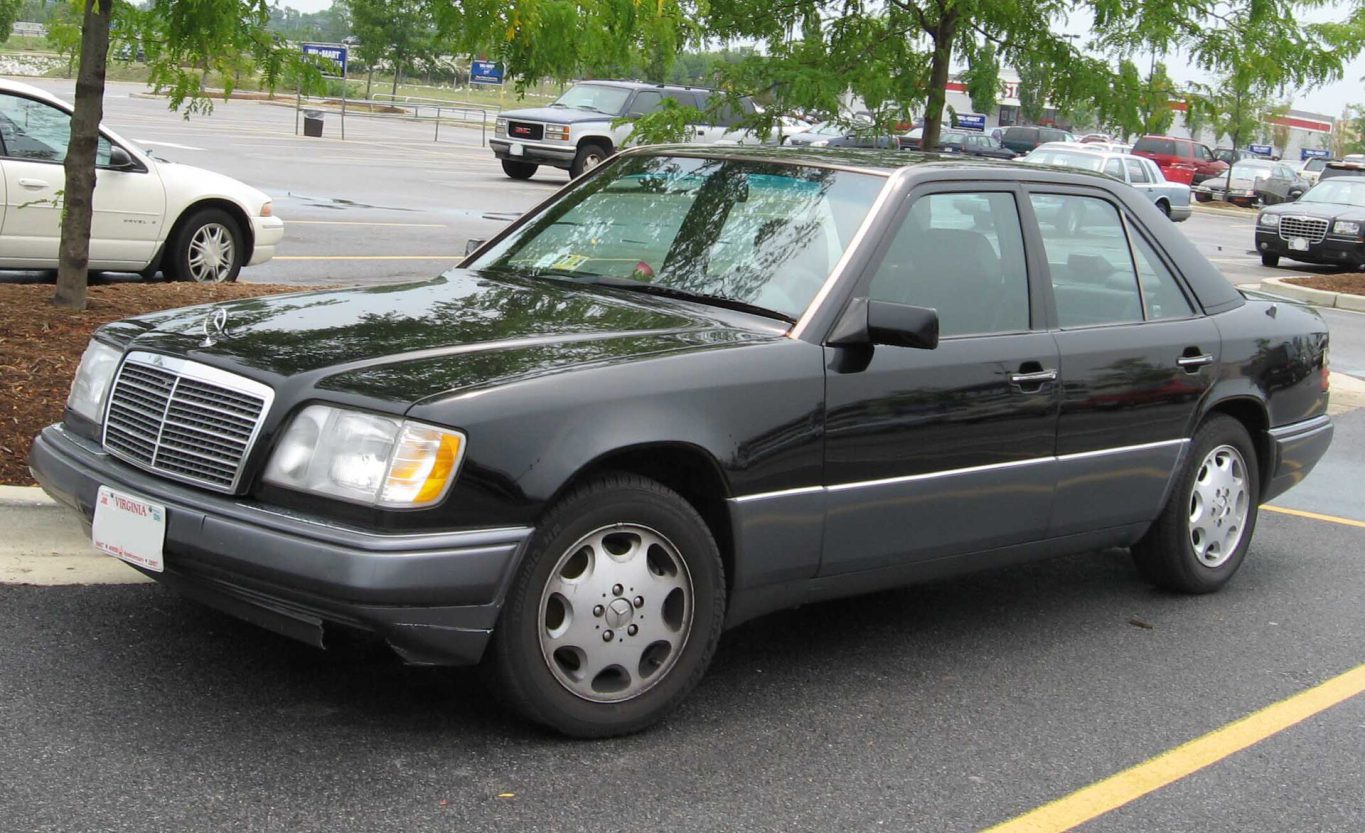 Mercedes-Benz E-Class — ảnh 3