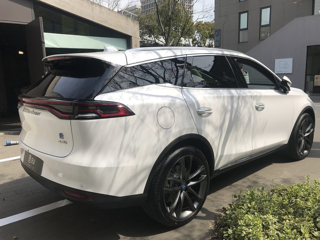 BYD Tang — ảnh 9
