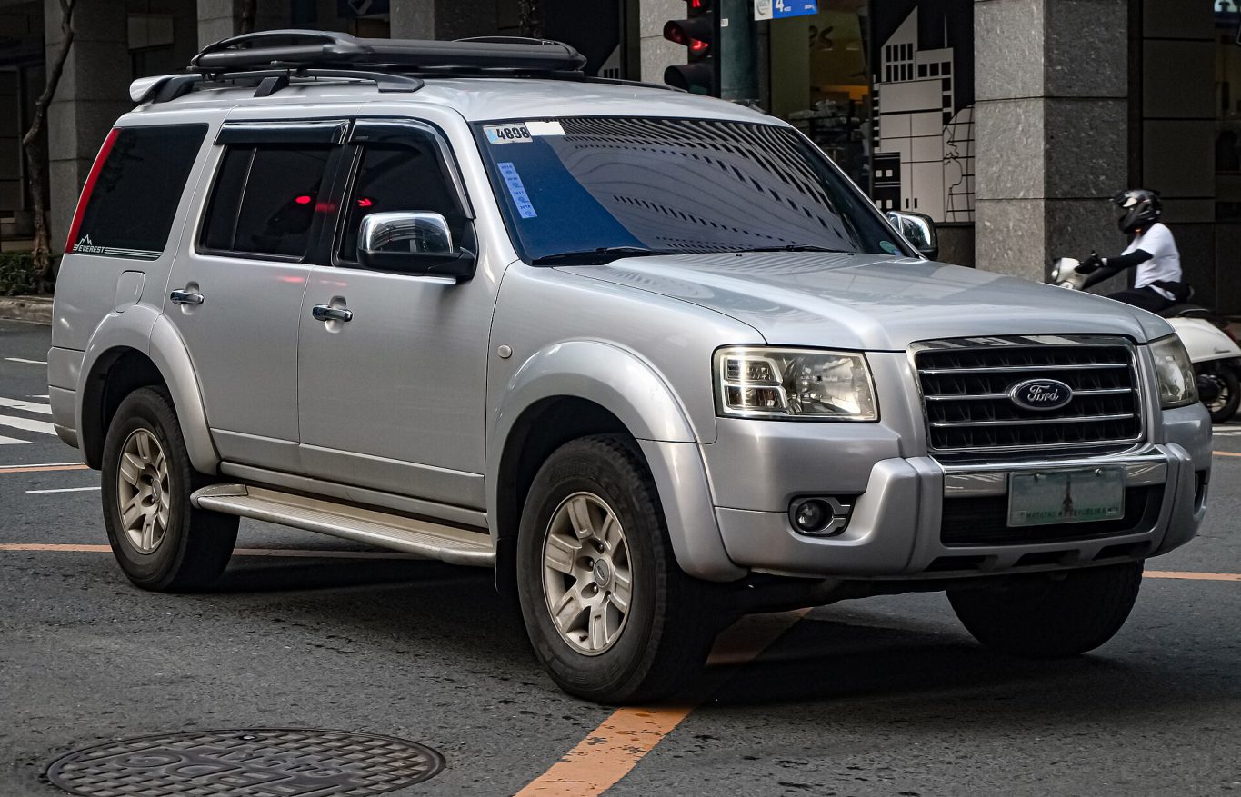 Ford Everest — ảnh 9
