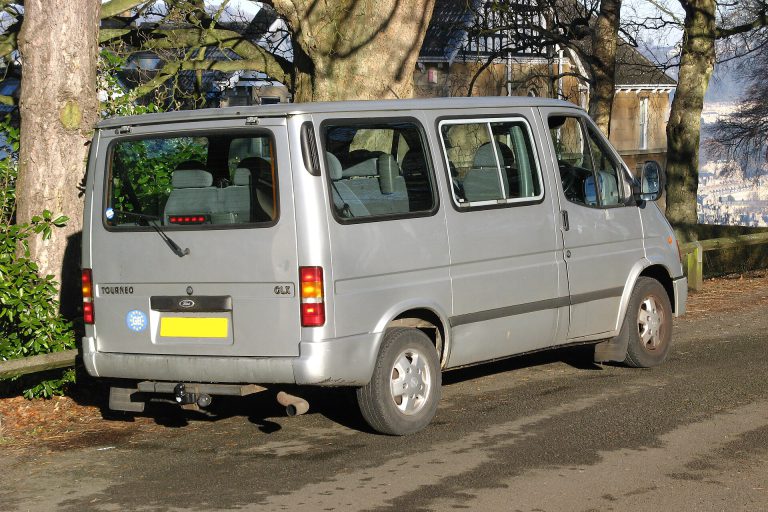 Ford Transit tại Cần Thơ