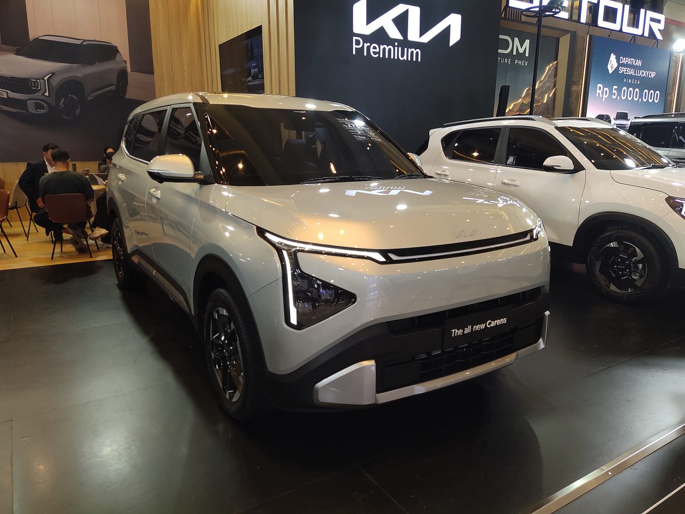 Kia Carens Clavis — ảnh 4