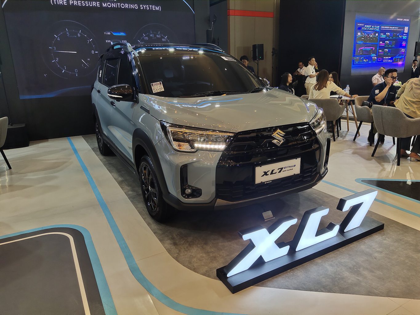 Suzuki XL7 Hybrid — ảnh 2