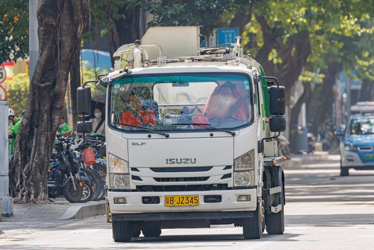 Isuzu NMR tại Cần Thơ