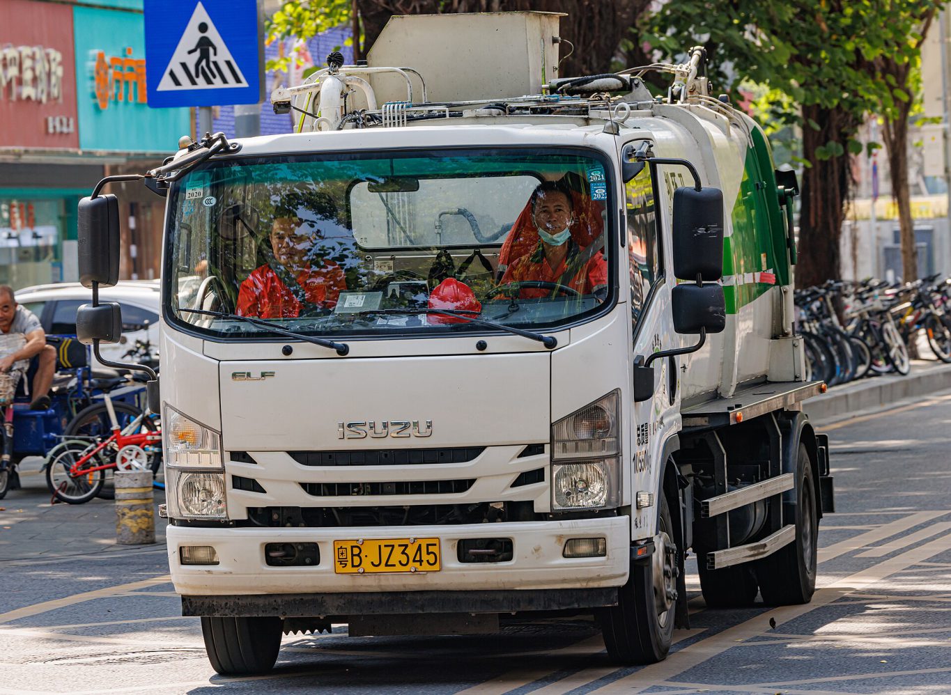Isuzu NMR — ảnh 5