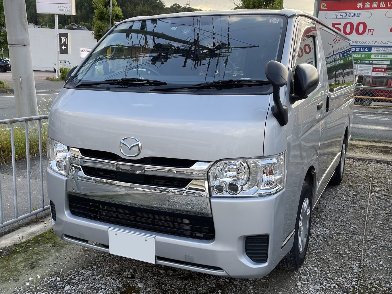 Toyota Hiace — ảnh 8