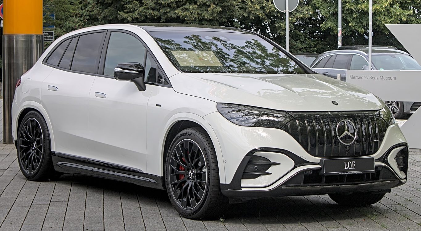 Mercedes-Benz EQE SUV — ảnh 3