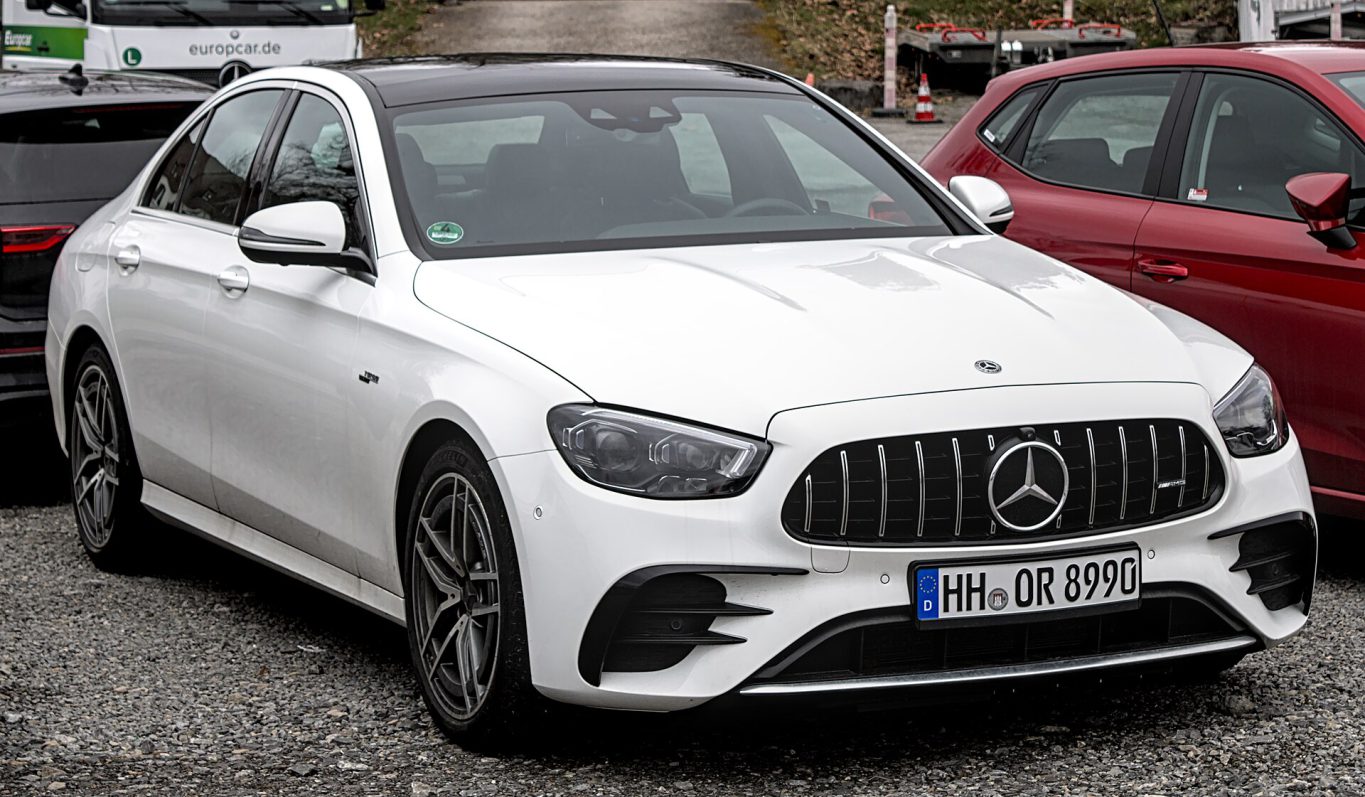 Mercedes-Benz E-Class — ảnh 4