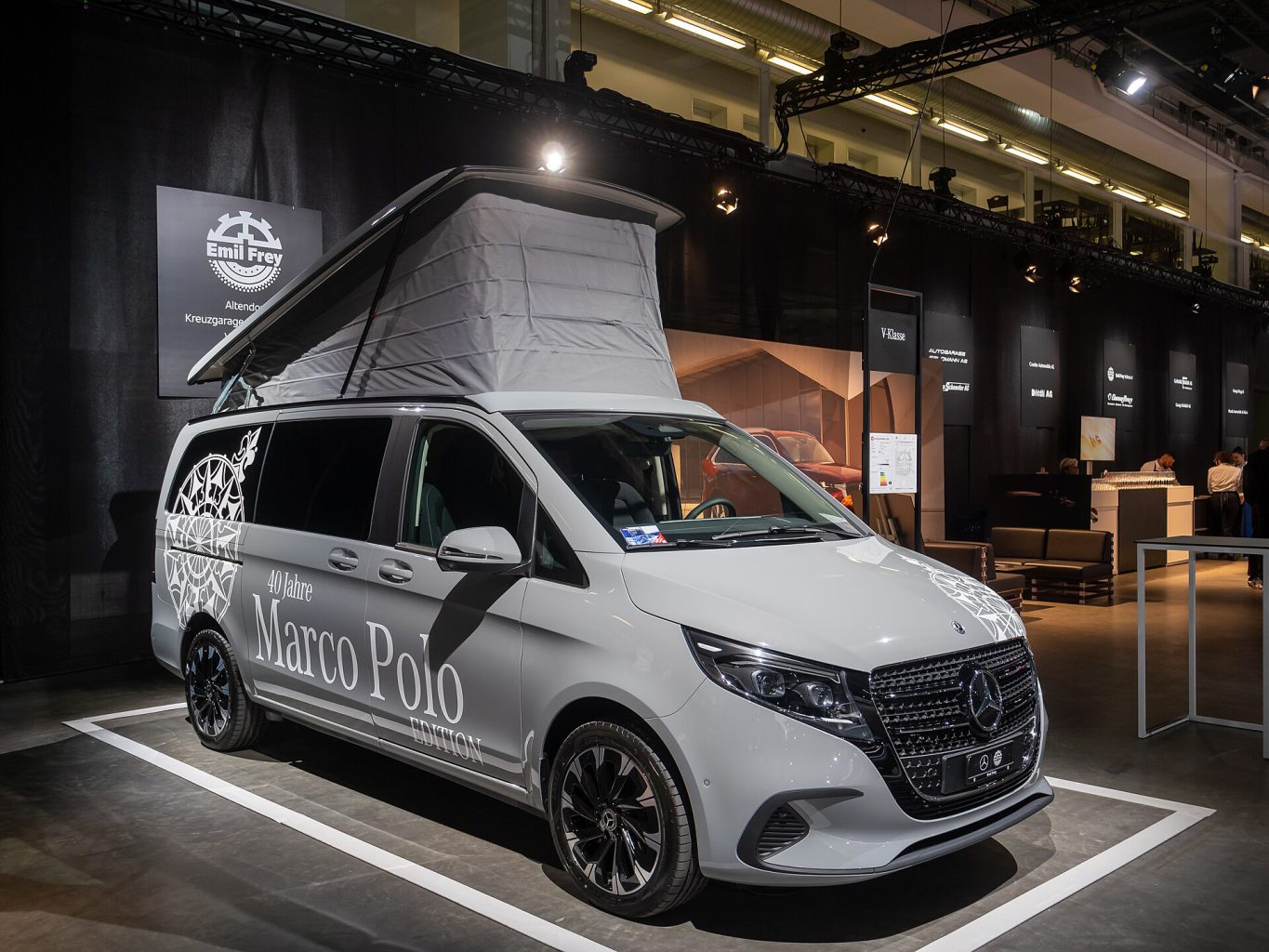 Ngoại thất Mercedes-Benz V-Class — Mercedes-Benz V-Class tại Cần Thơ