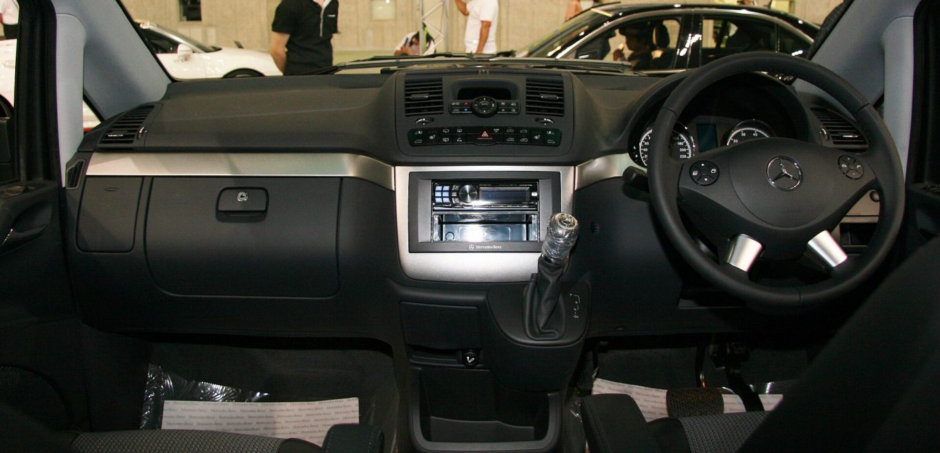 Mercedes-Benz V-Class — ảnh 8
