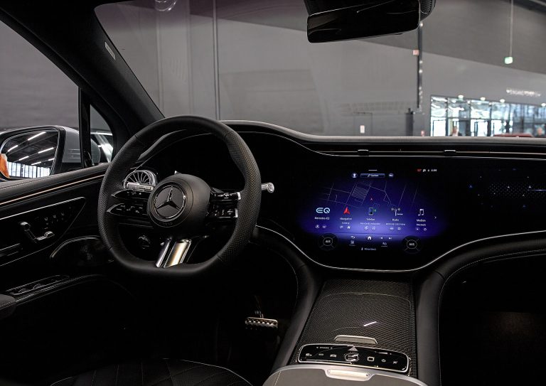 Mercedes-Benz EQS SUV tại Cần Thơ