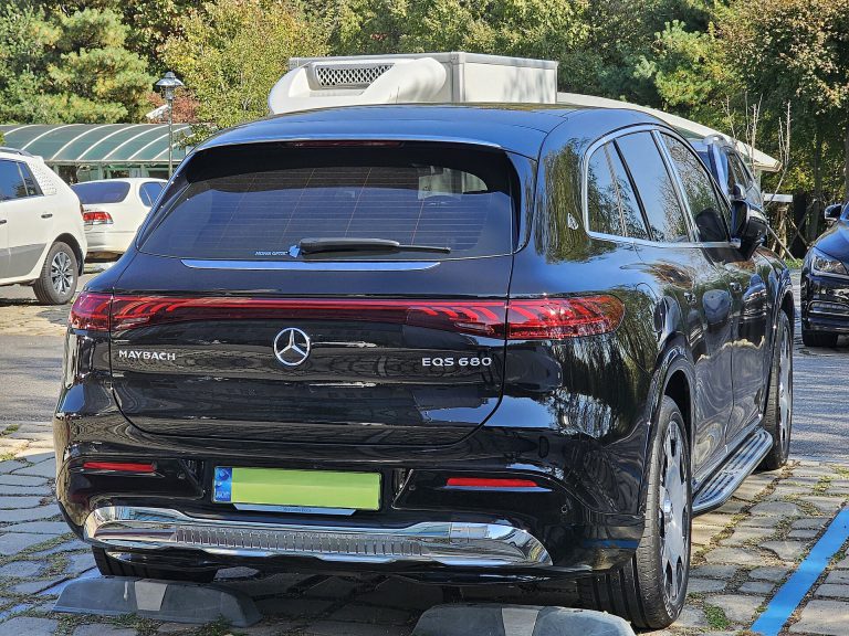 Mercedes-Benz EQS SUV tại Cần Thơ