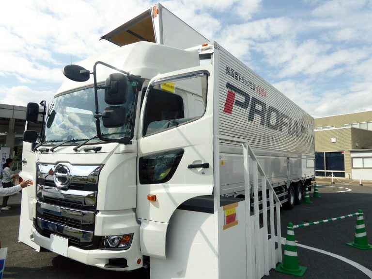 Hino 700 Series SS tại Cần Thơ