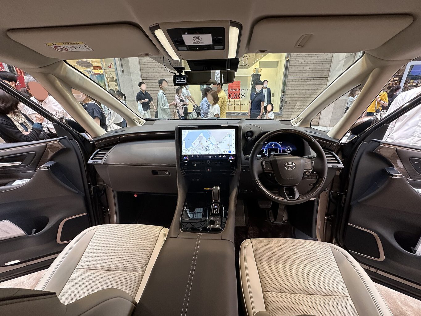 Toyota Alphard — ảnh 8