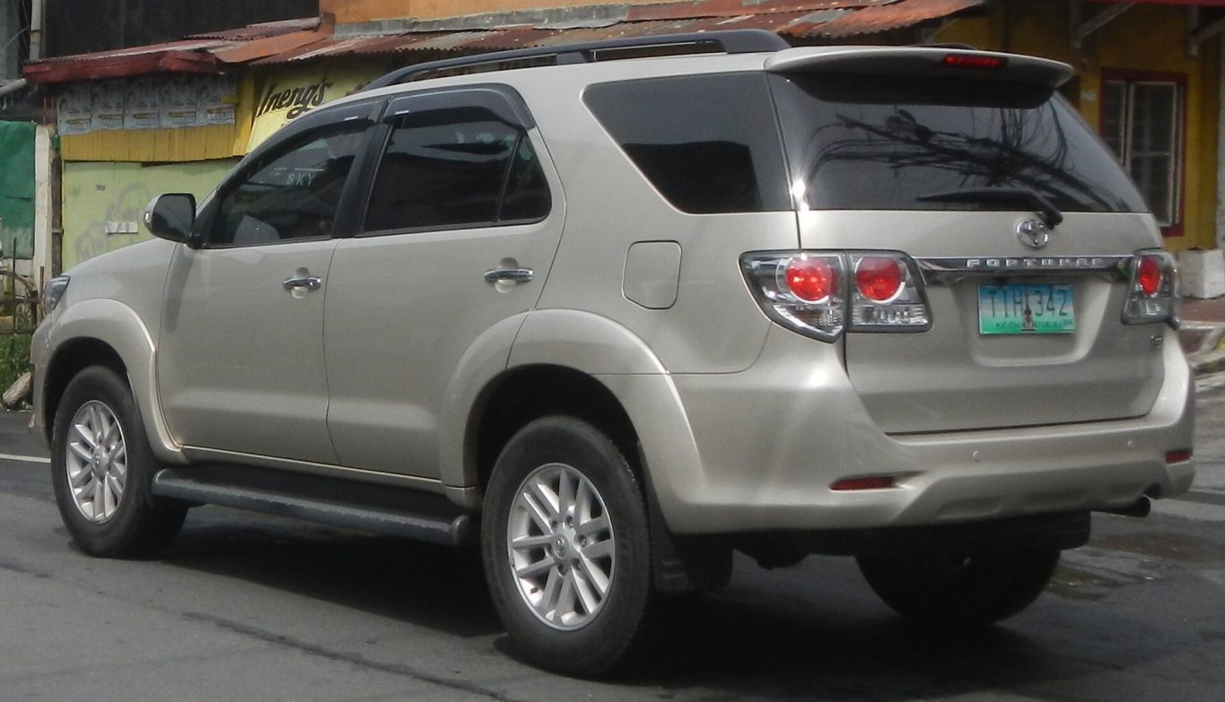 Toyota Fortuner — ảnh 9